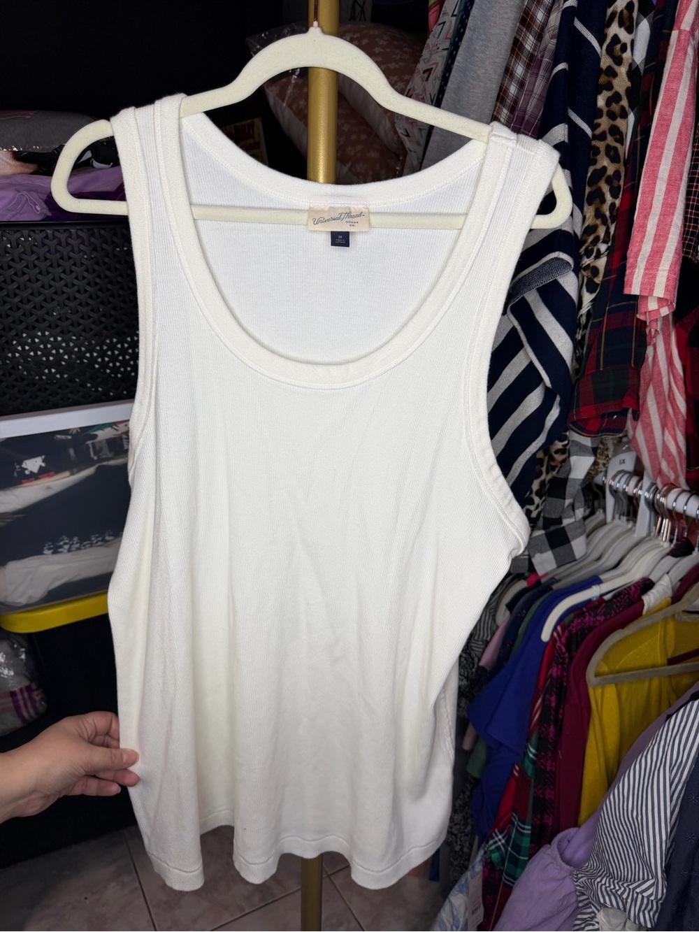 Universal Thread White Ribbed Scoop Neck Tank - Picture 2 of 3